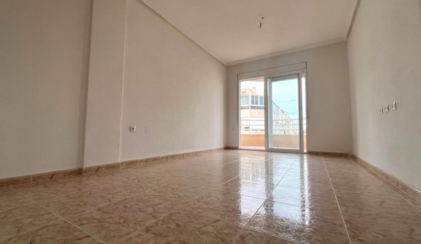 Resale - Apartment -
Torrevieja
