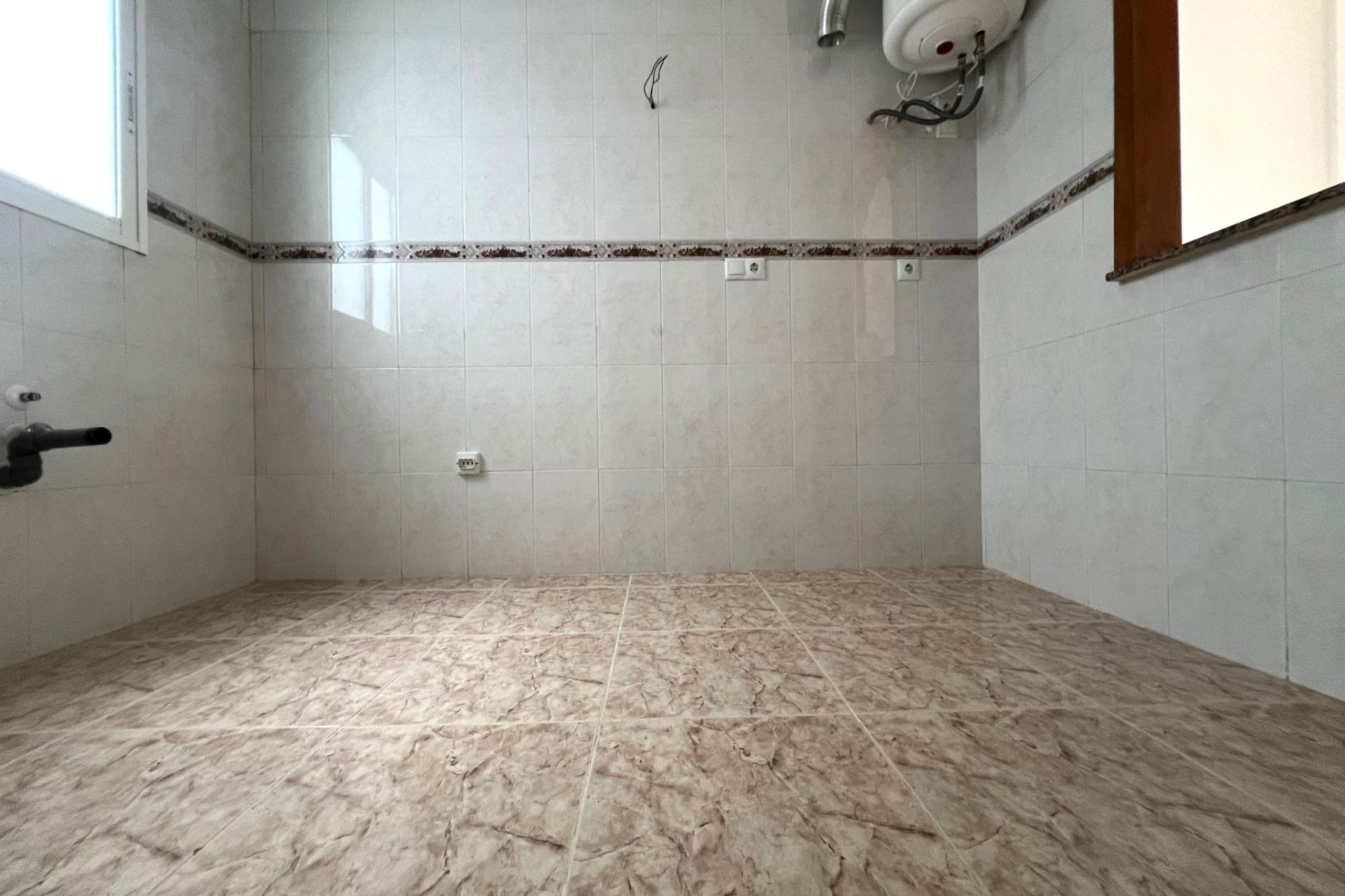 Resale - Apartment -
Torrevieja