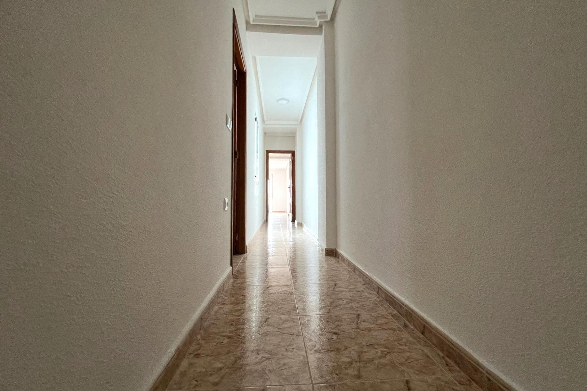 Resale - Apartment -
Torrevieja