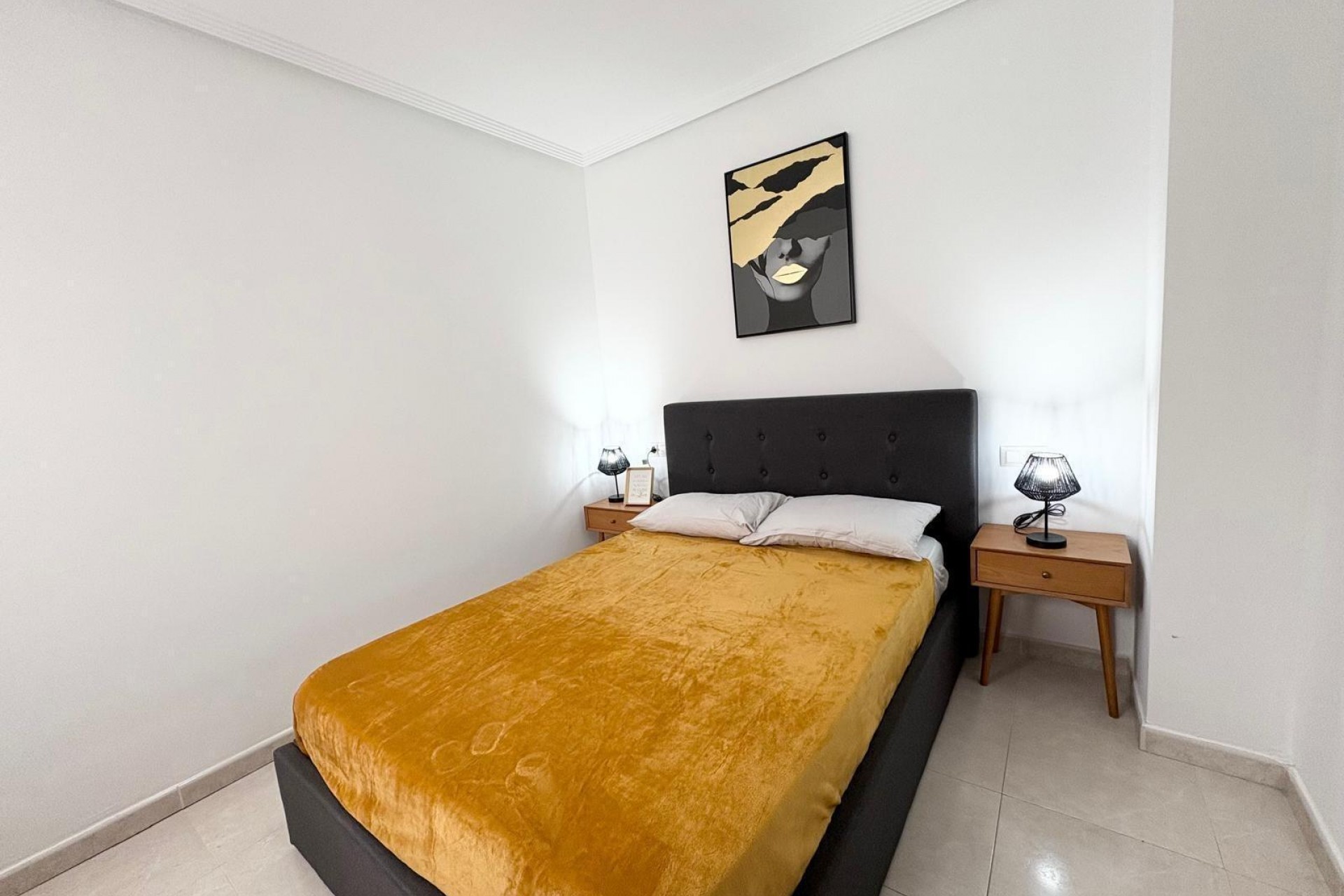 Resale - Apartment -
Torrevieja