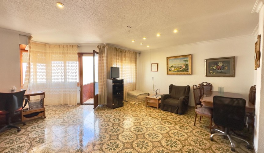 Resale - Apartment -
Torrevieja