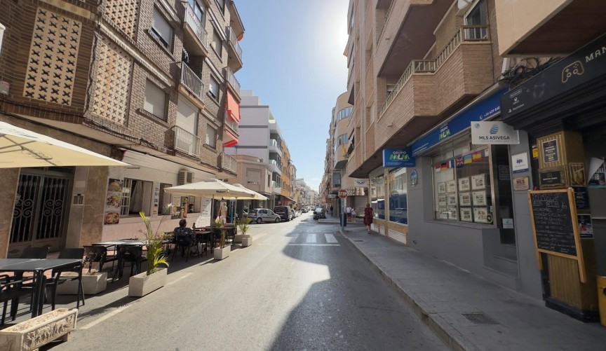 Resale - Apartment -
Torrevieja