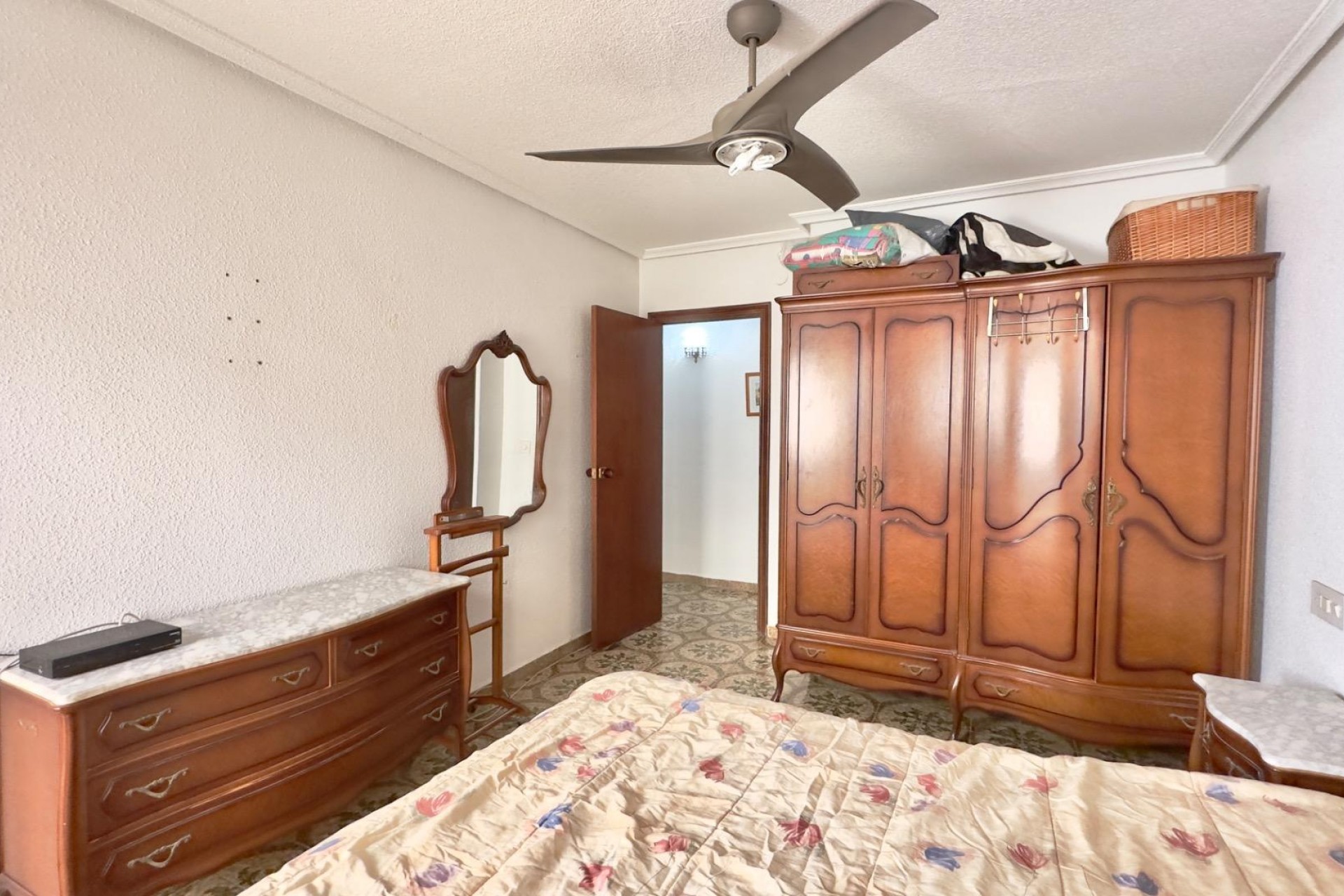 Resale - Apartment -
Torrevieja