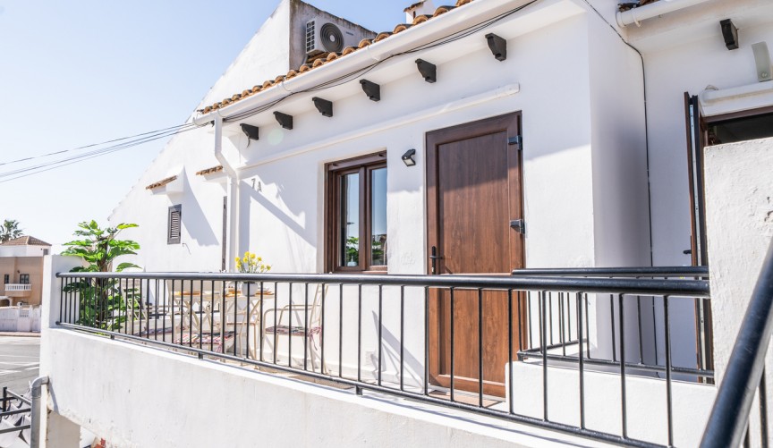 Resale - Apartment -
Torrevieja