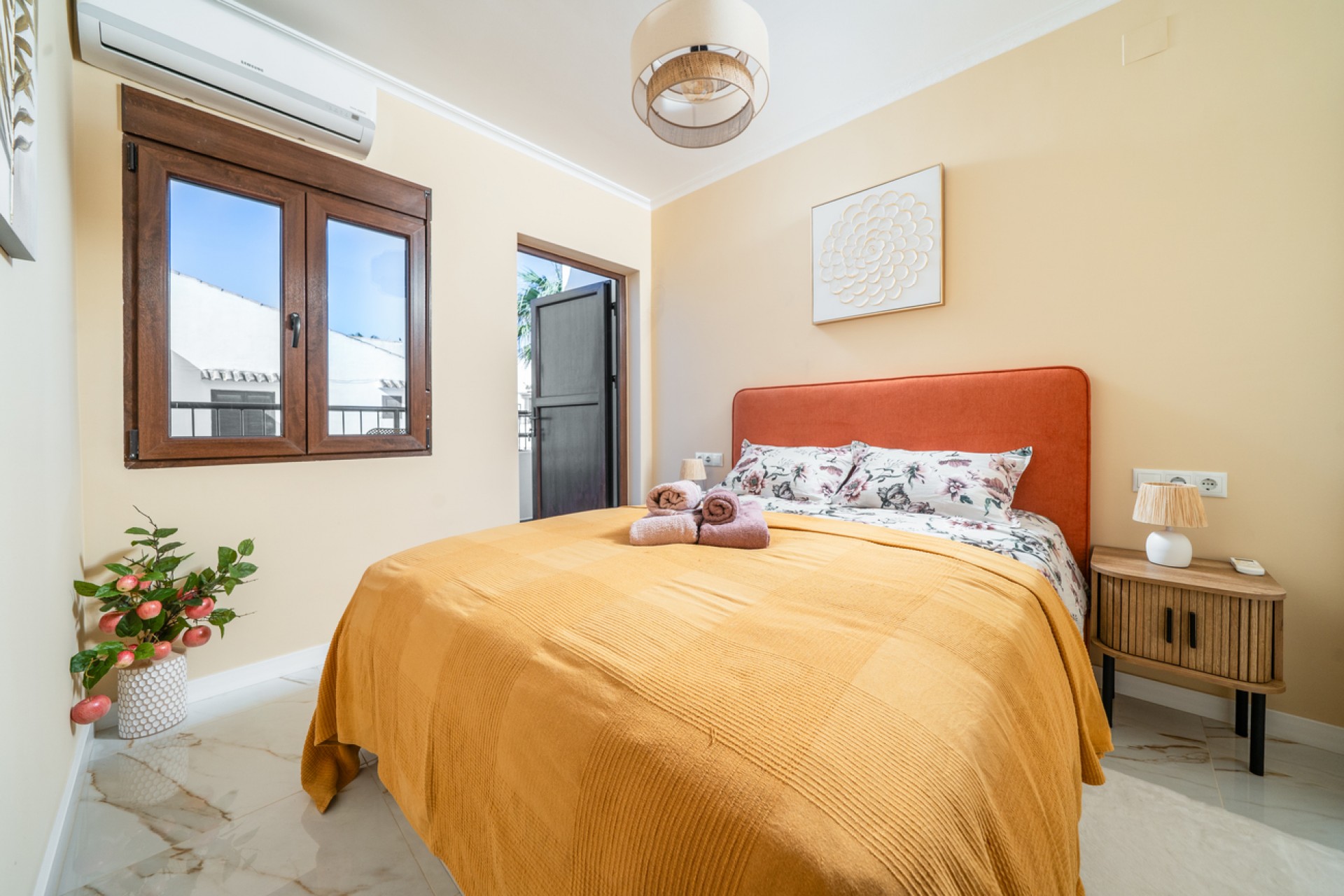 Resale - Apartment -
Torrevieja