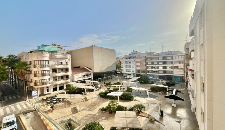 Resale - Apartment -
Torrevieja