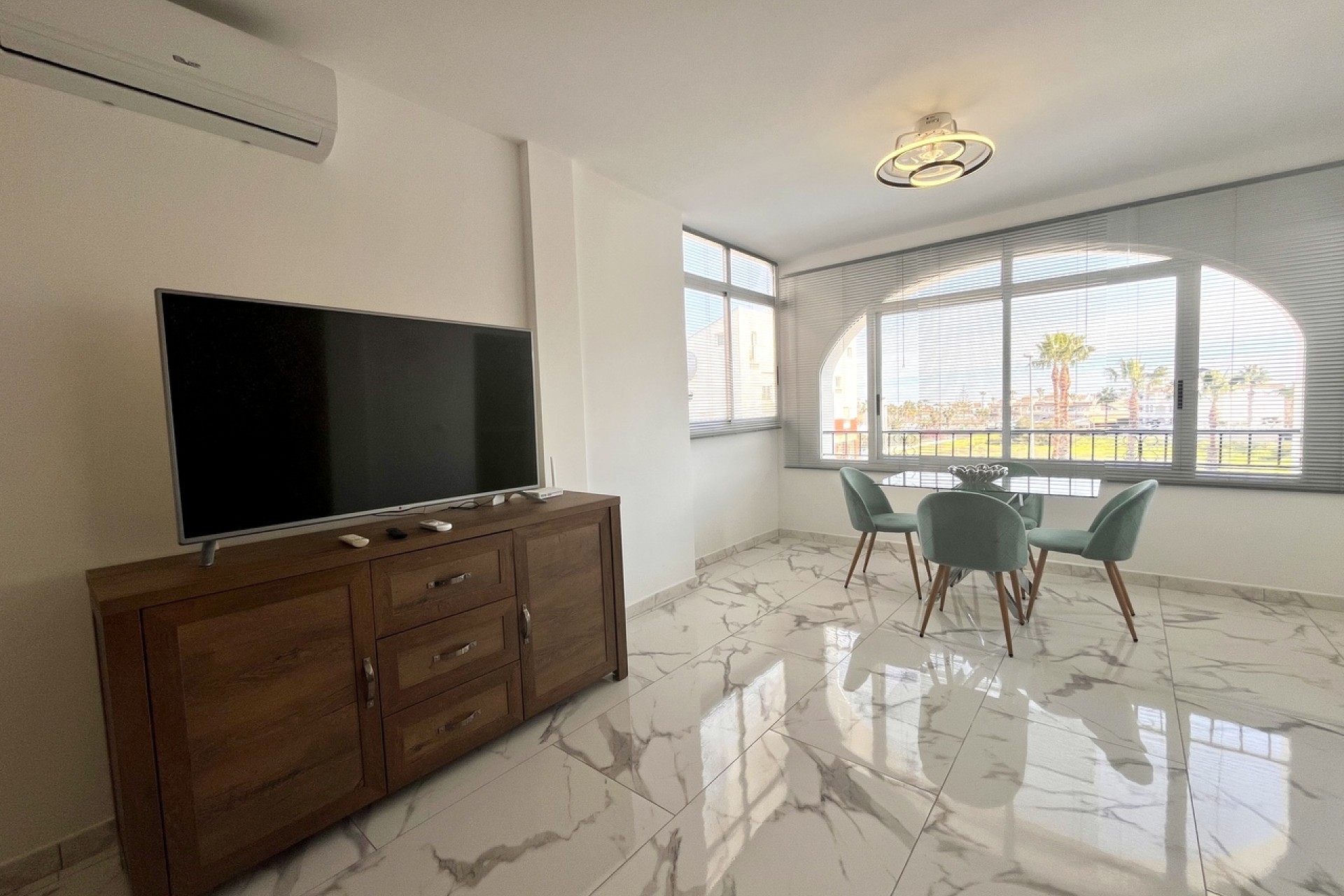 Resale - Apartment -
Villamartin - Costa Blanca