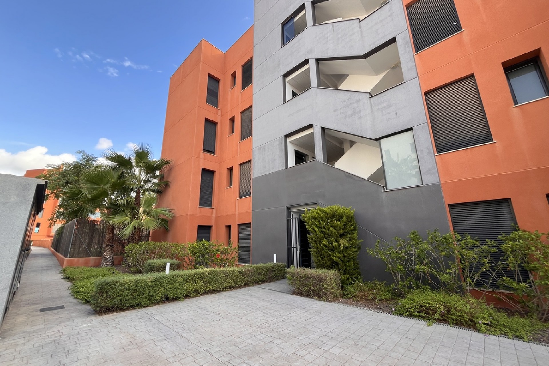 Resale - Apartment -
Villamartin - Costa Blanca