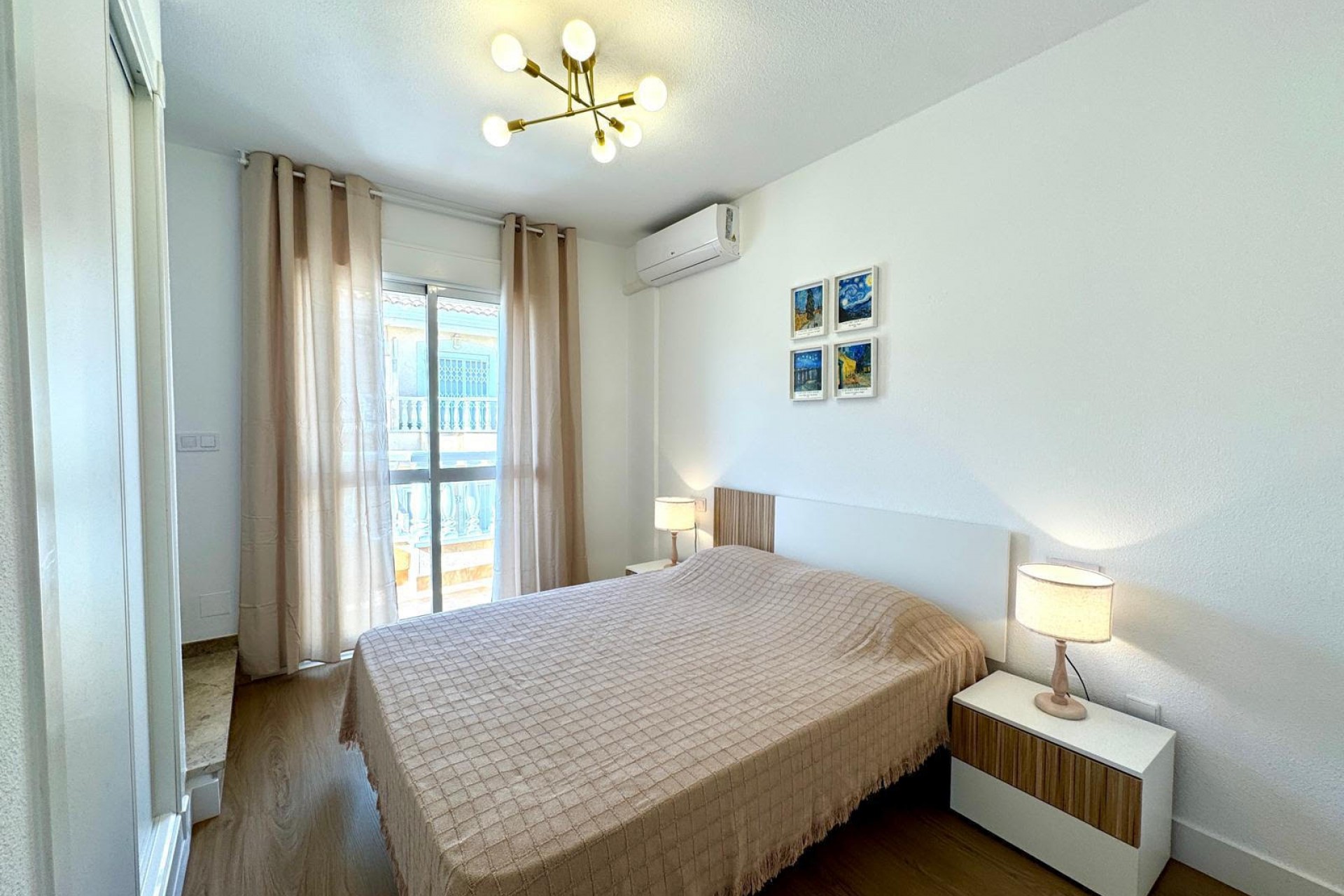 Resale - Apartment -
Villamartin - Costa Blanca