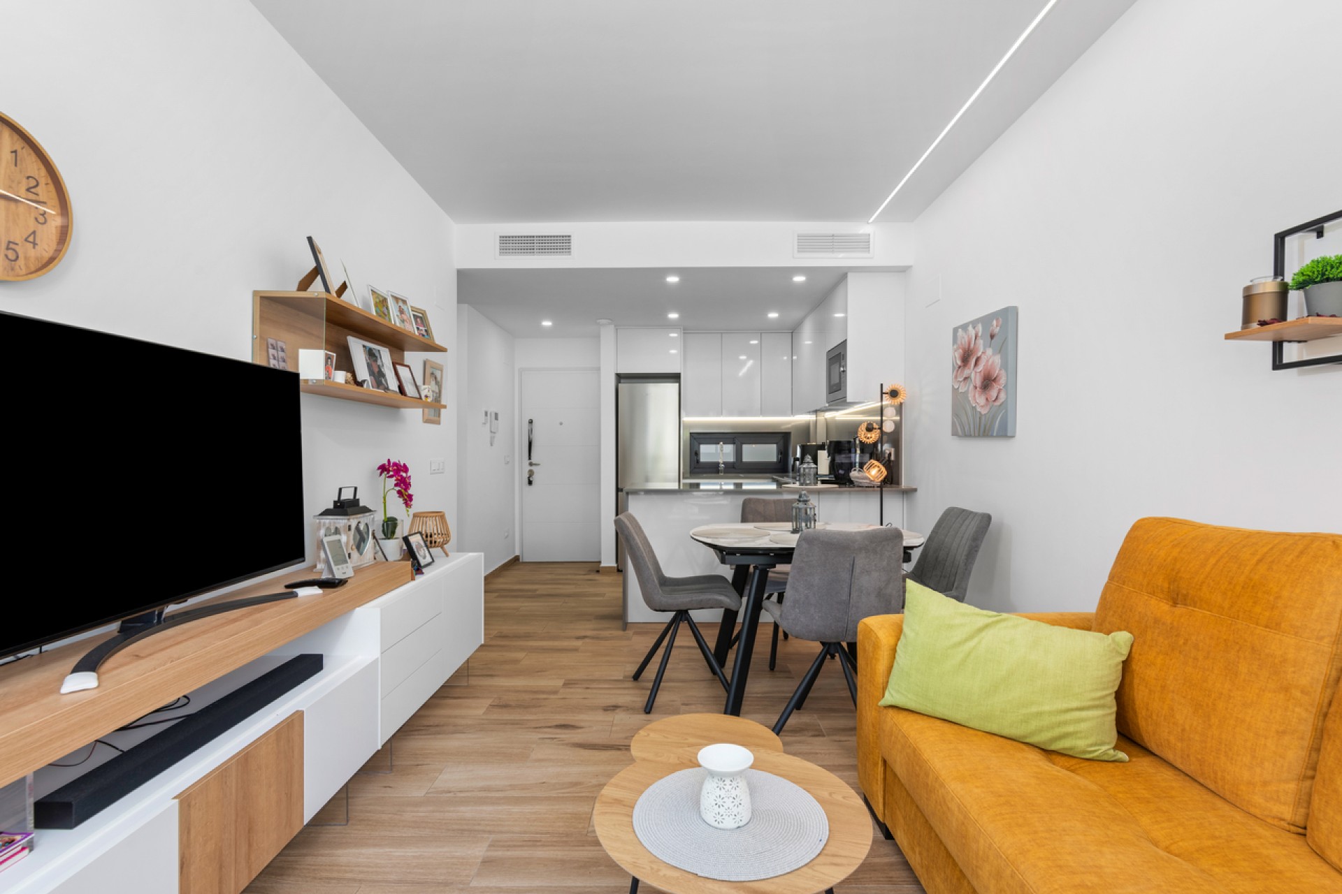 Resale - Apartment -
Villamartin - Costa Blanca