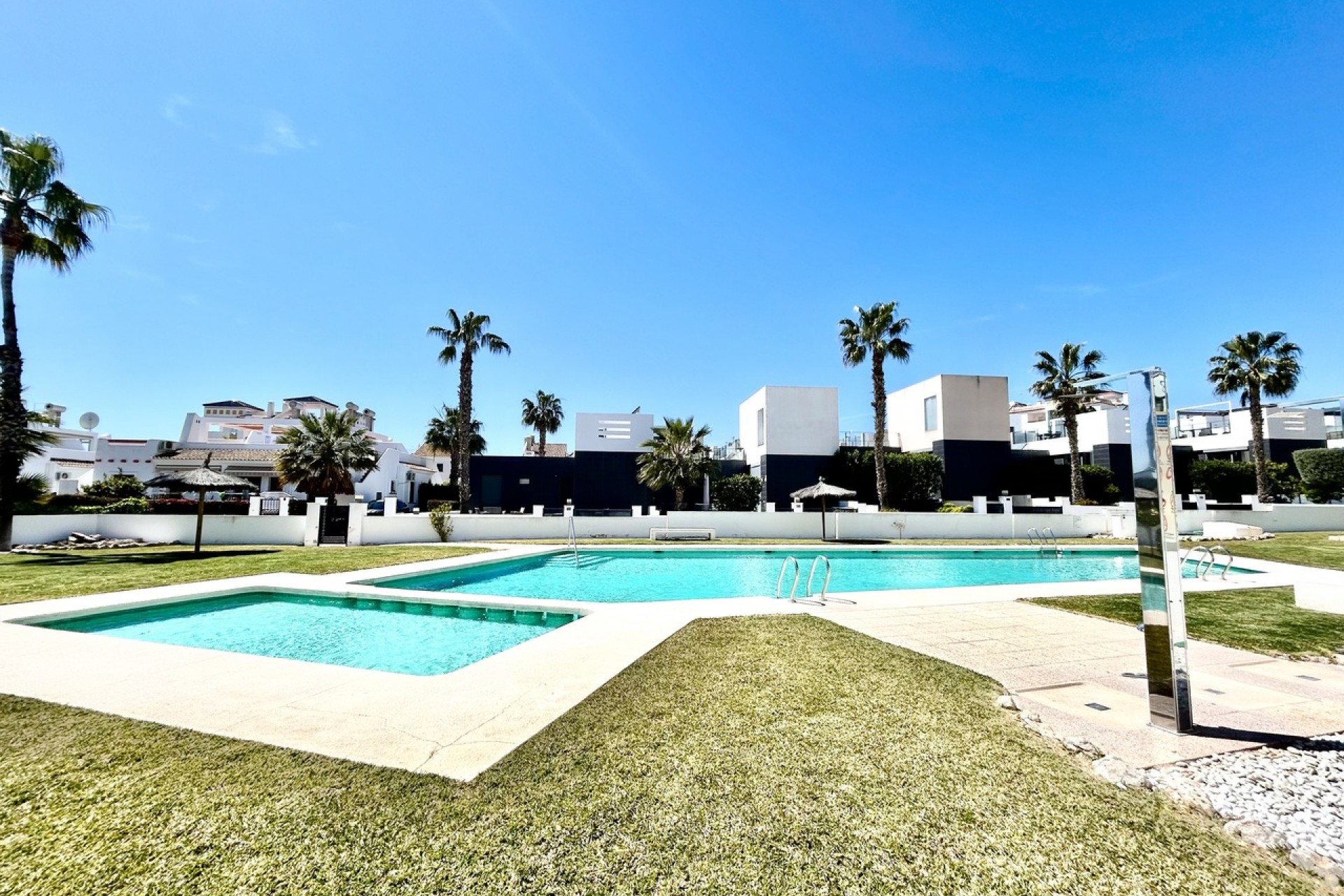 Resale - Apartment -
Villamartin - Costa Blanca