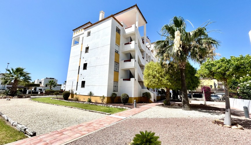 Resale - Apartment -
Villamartin - Costa Blanca