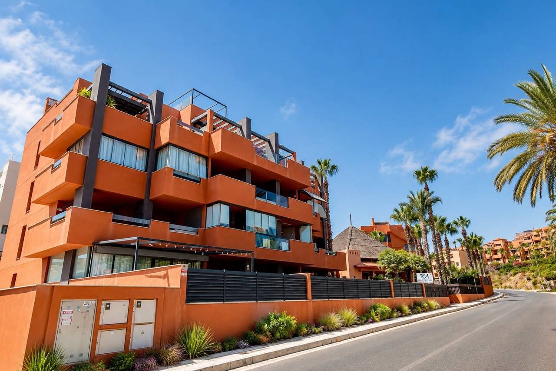 Resale - Apartment -
Villamartin - Costa Blanca