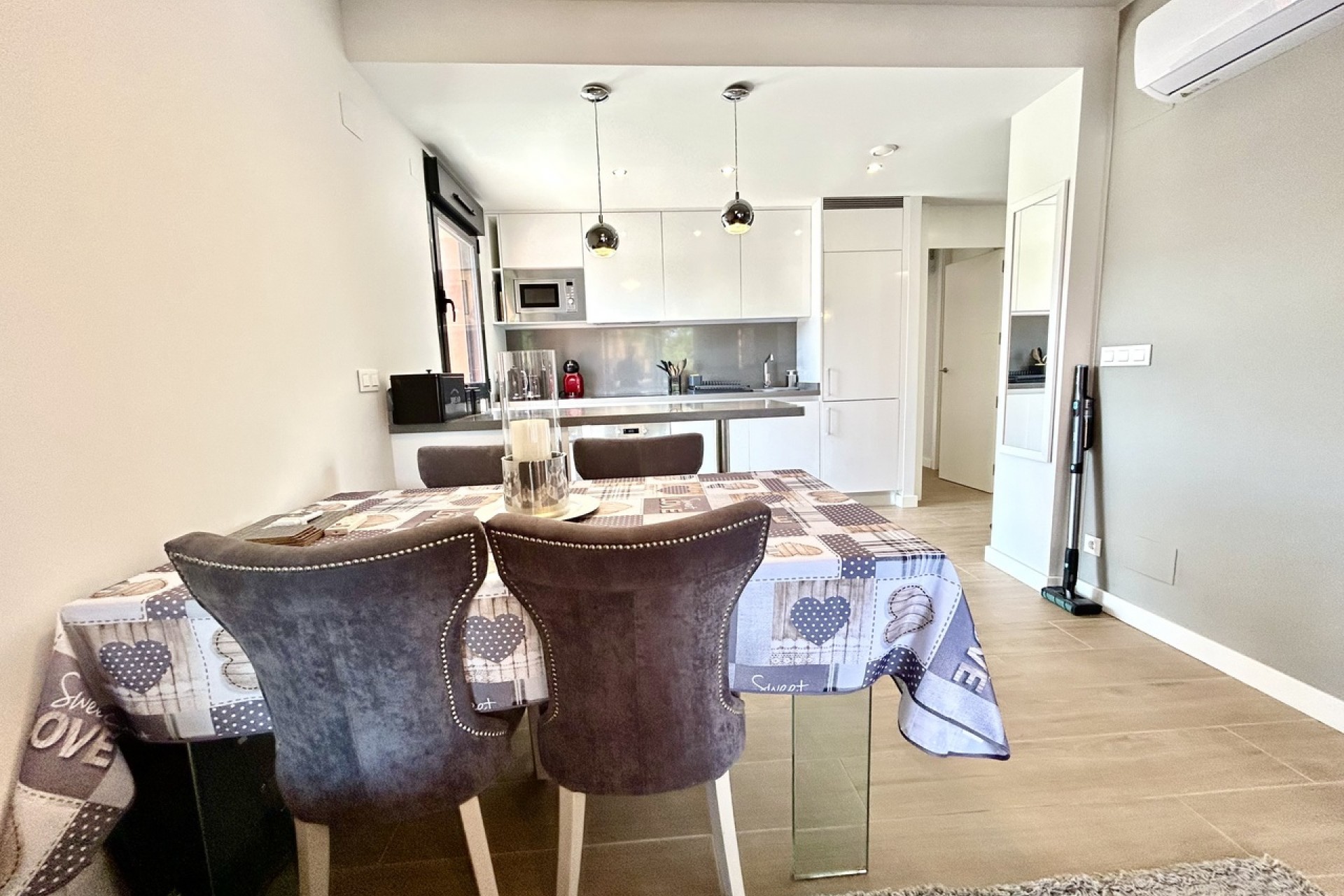 Resale - Apartment -
Villamartin - Costa Blanca