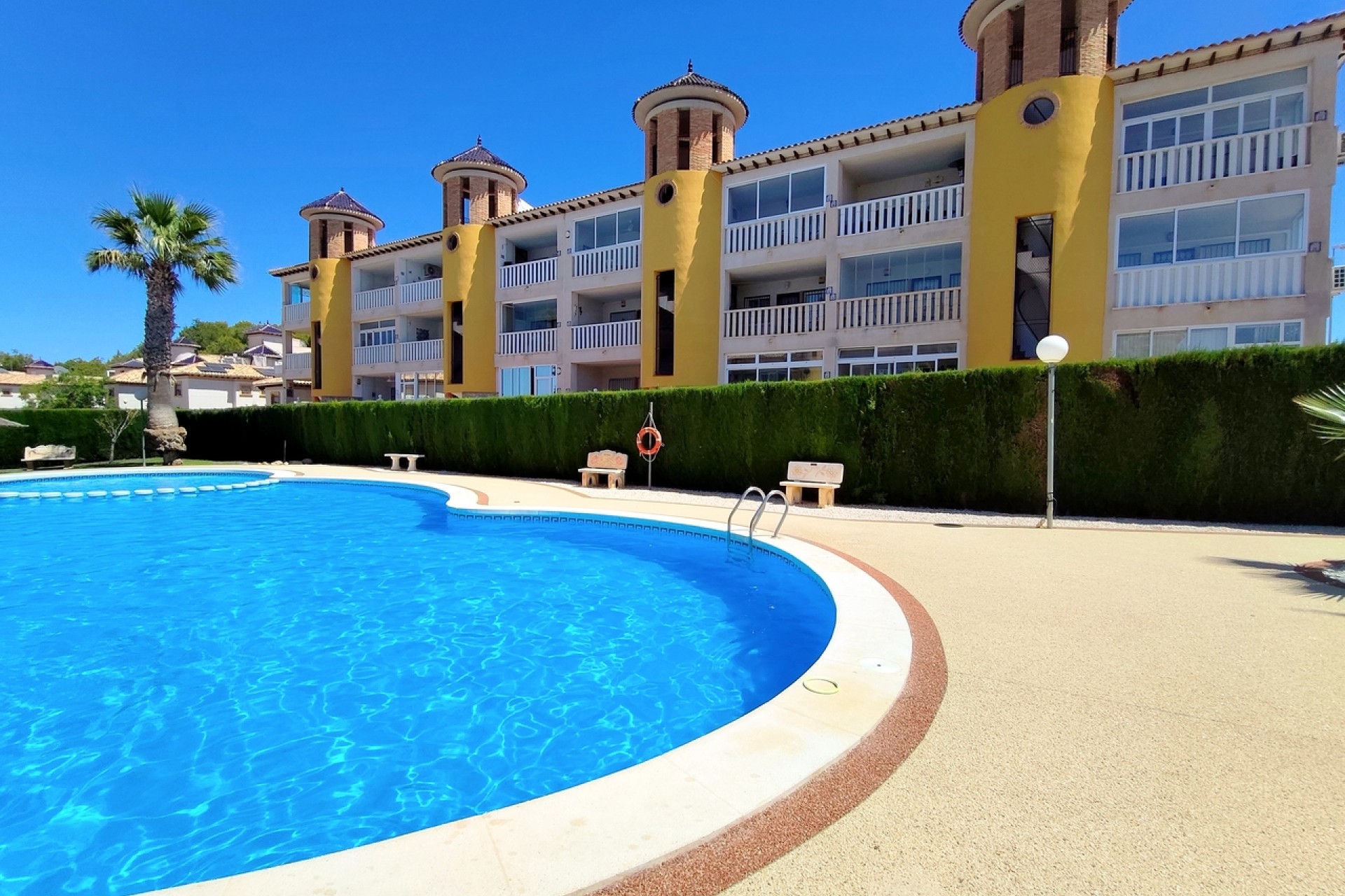 Resale - Apartment -
Villamartin - Costa Blanca