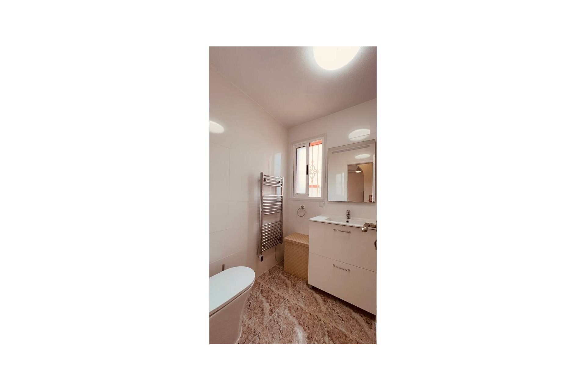 Resale - Apartment -
Villamartin - Costa Blanca