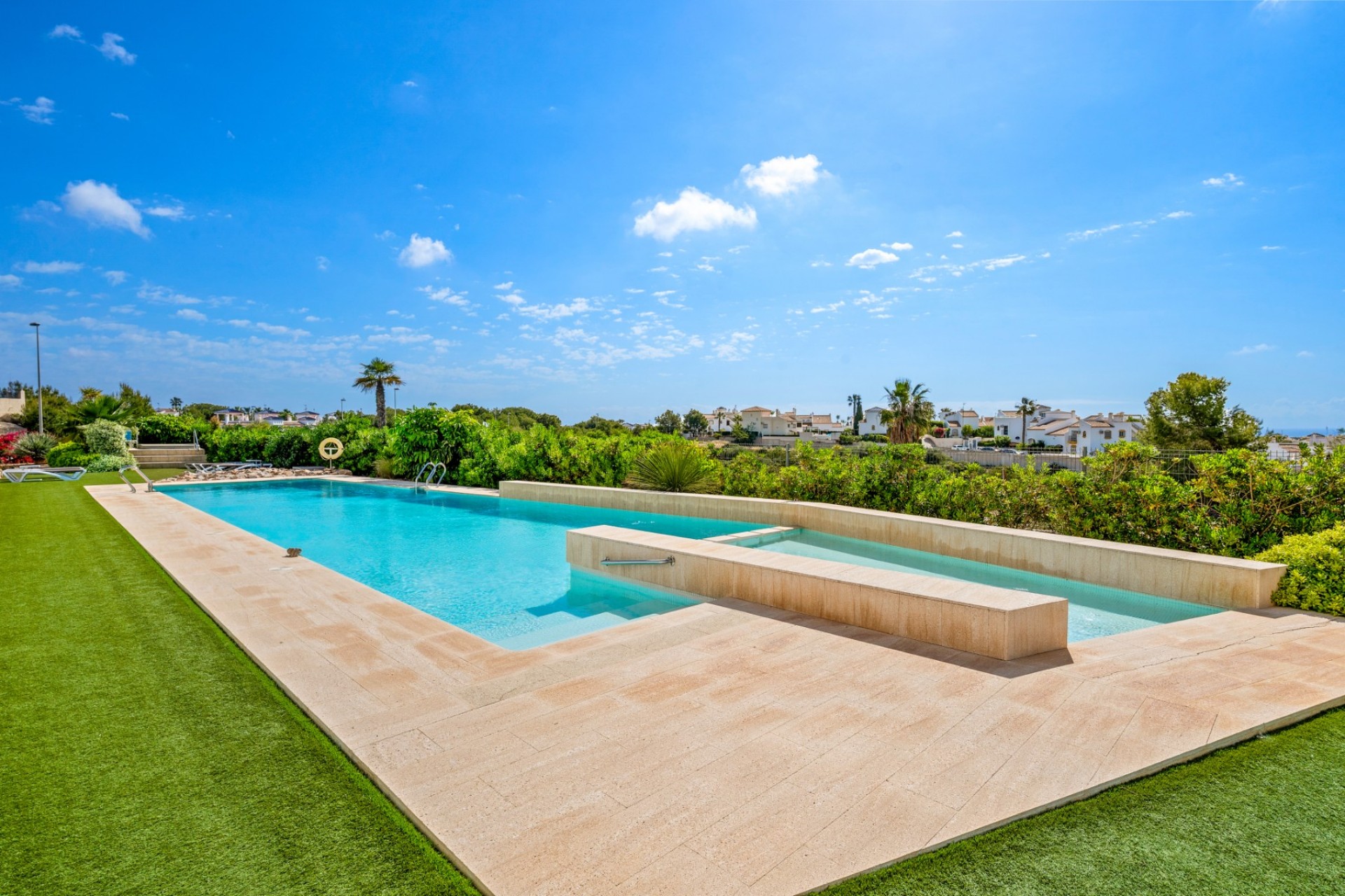 Resale - Apartment -
Villamartin - Costa Blanca