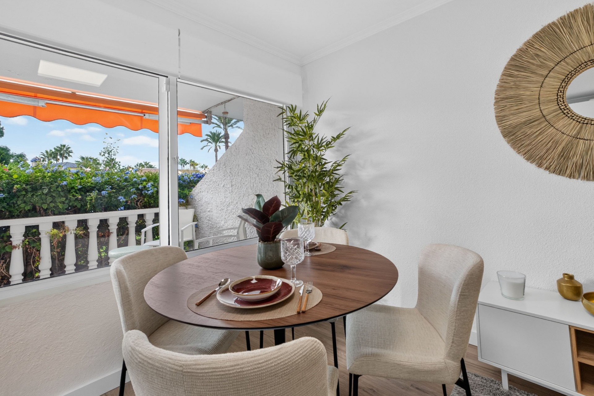 Resale - Apartment -
Villamartin - Costa Blanca