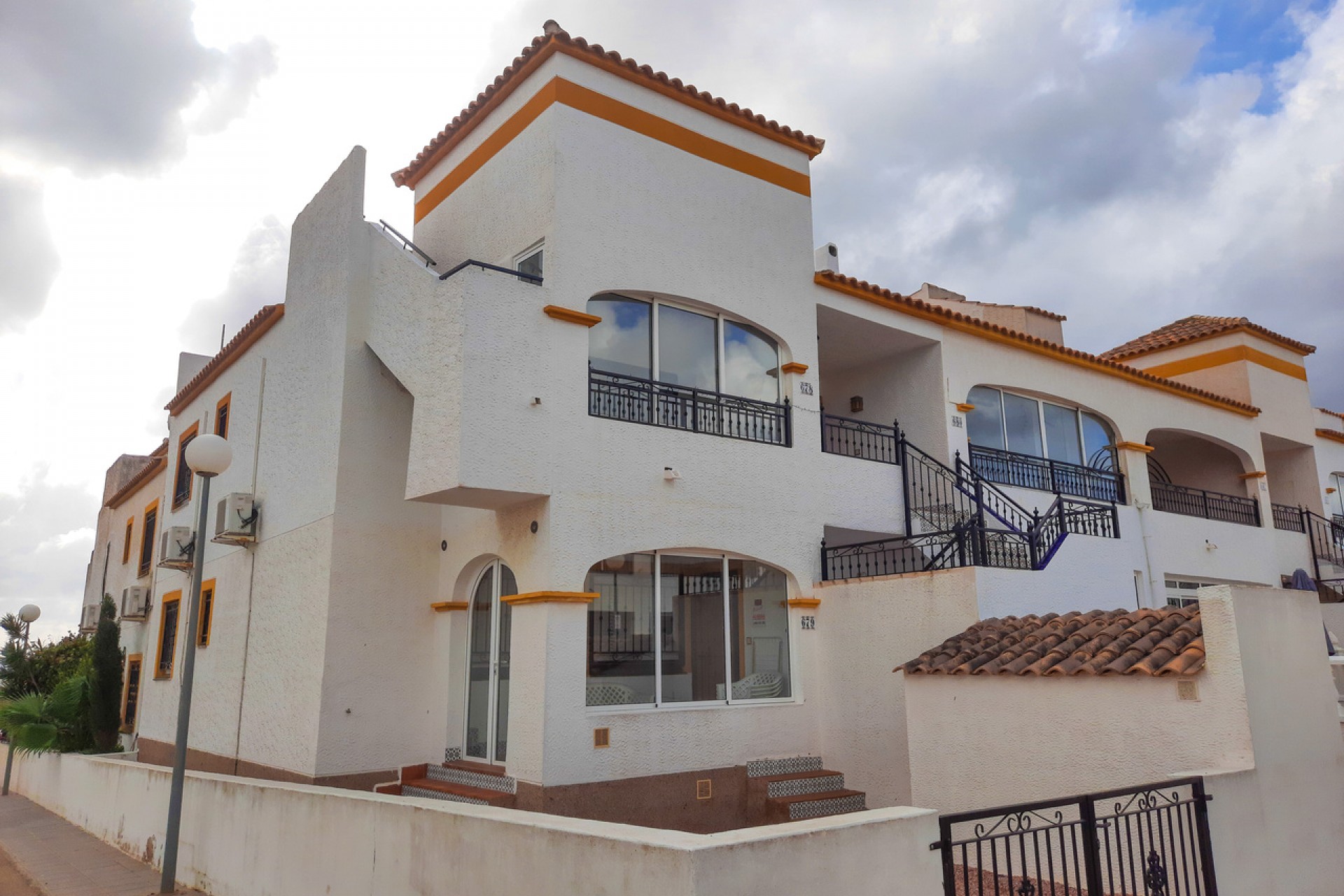 Resale - Apartment -
Vistabella Golf Entre Naranjos - Inland