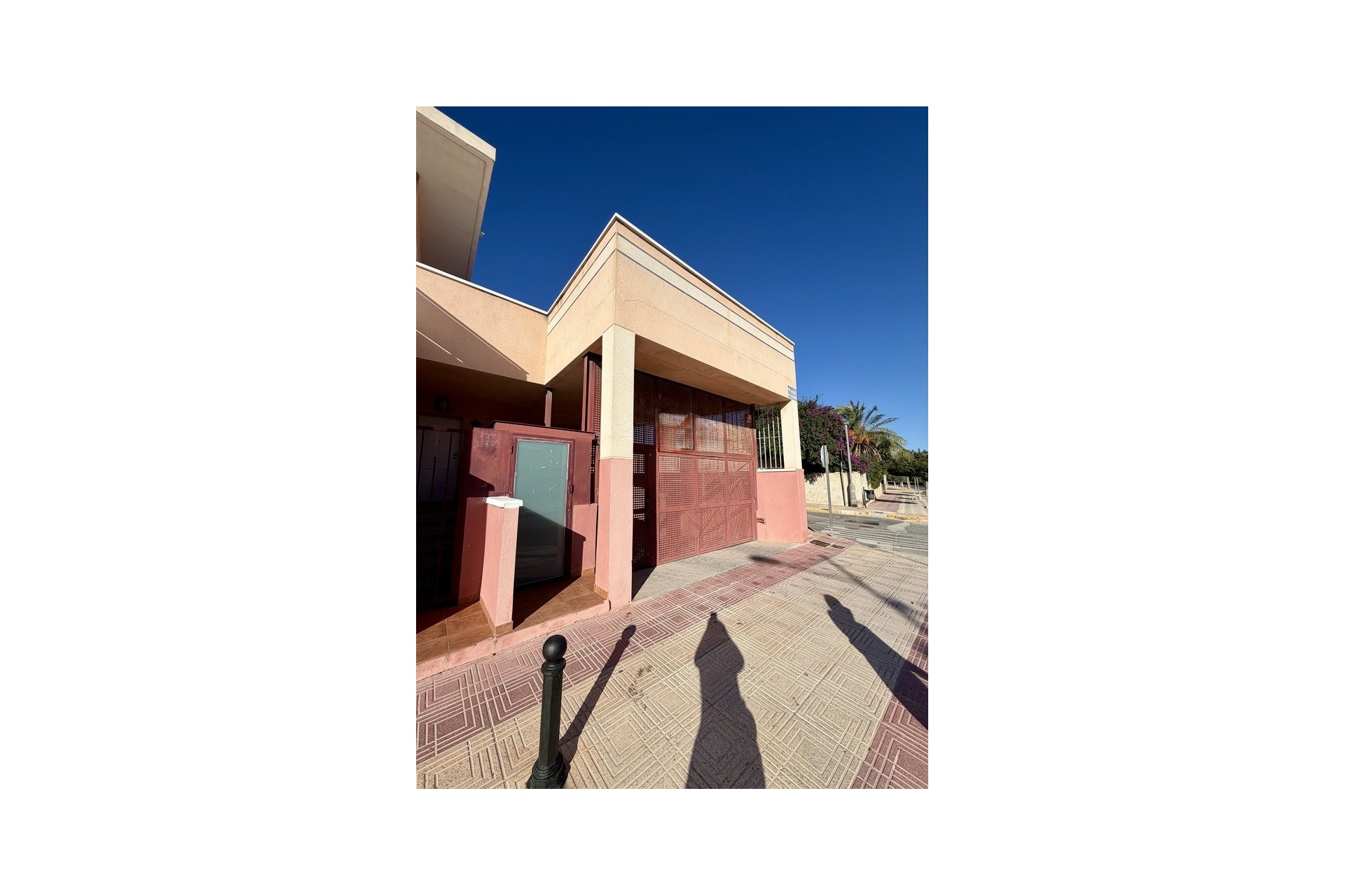 Resale - Bungalow -
Benferri - Inland
