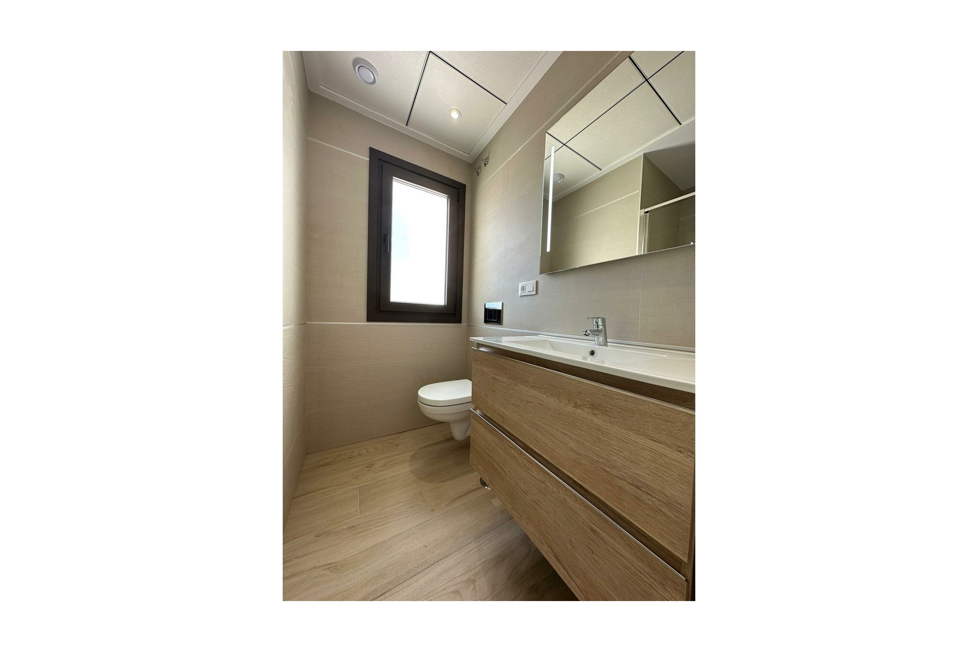 Resale - Bungalow -
Benidorm - Costa Blanca