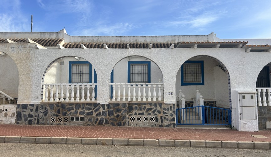 Resale - Bungalow -
Camposol - Inland