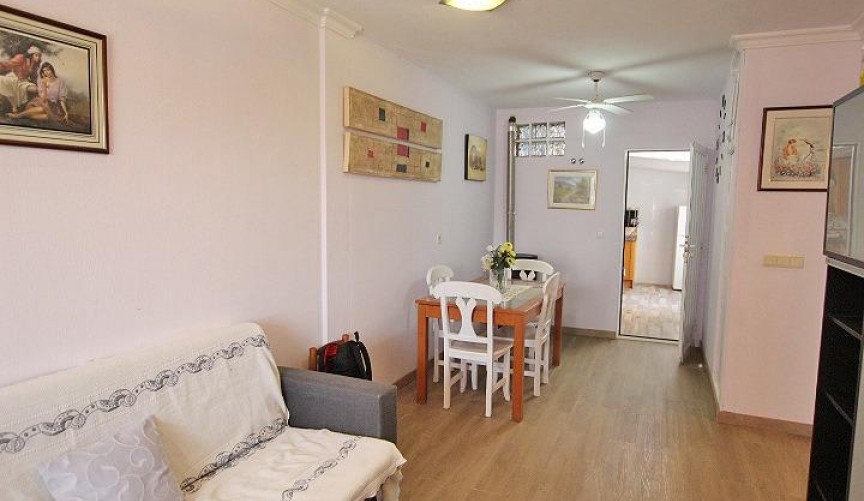 Resale - Bungalow -
Guardamar del Segura - 03140