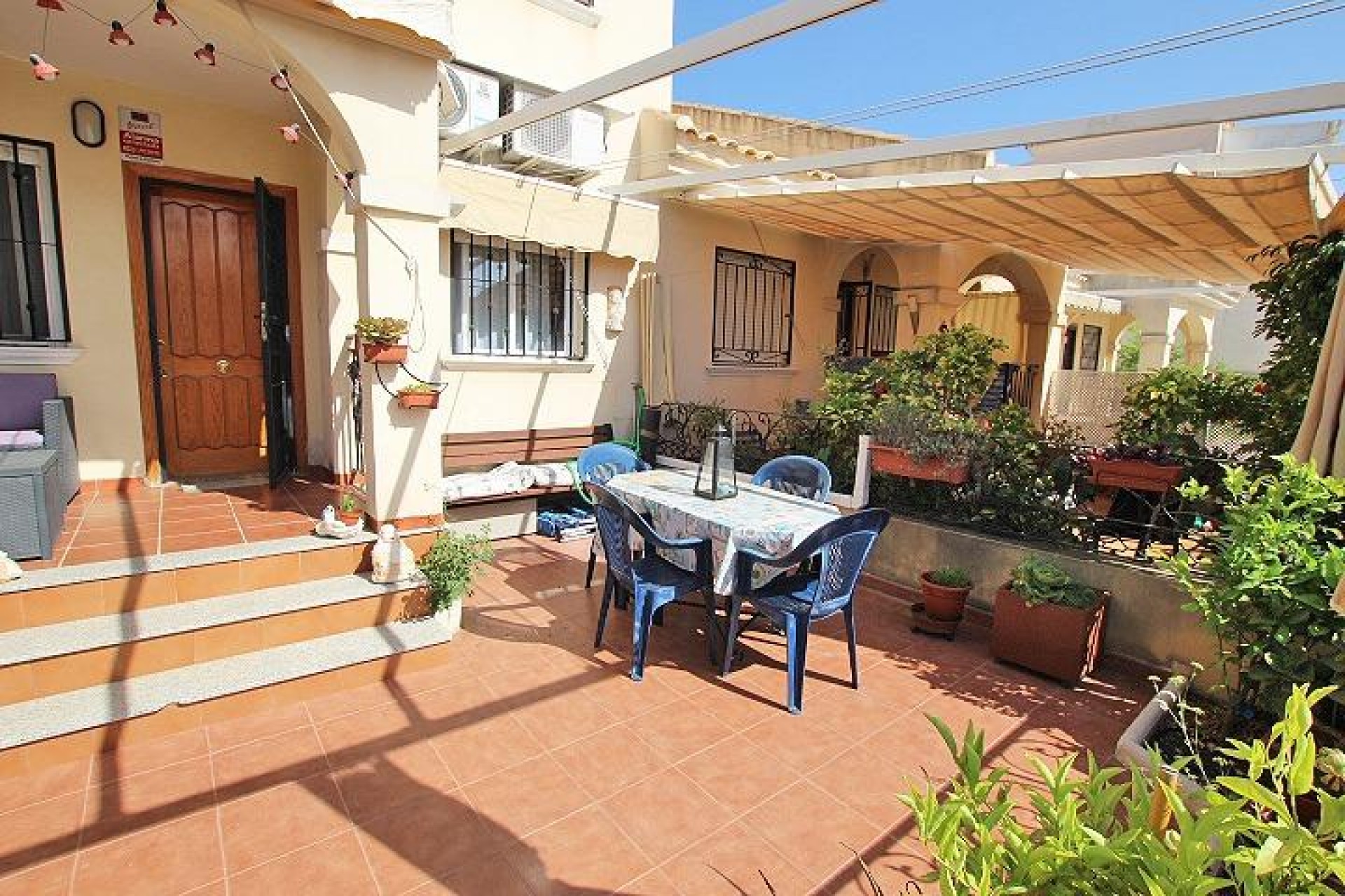 Resale - Bungalow -
Guardamar del Segura - 03140