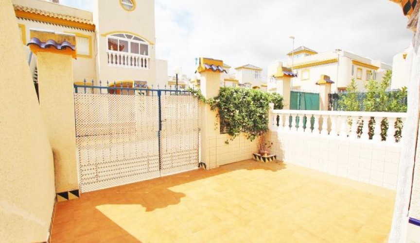 Resale - Bungalow -
Guardamar del Segura - El Edén - Los Estaños