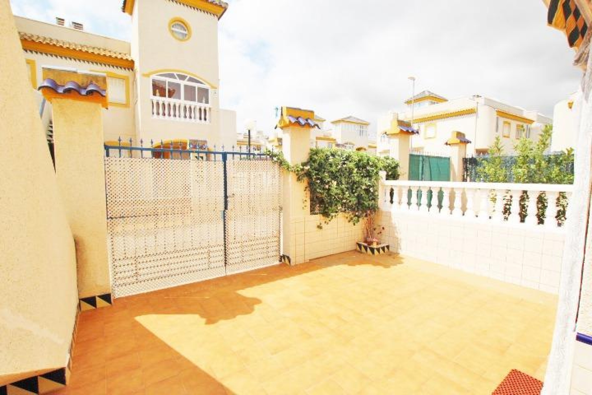 Resale - Bungalow -
Guardamar del Segura - El Edén - Los Estaños