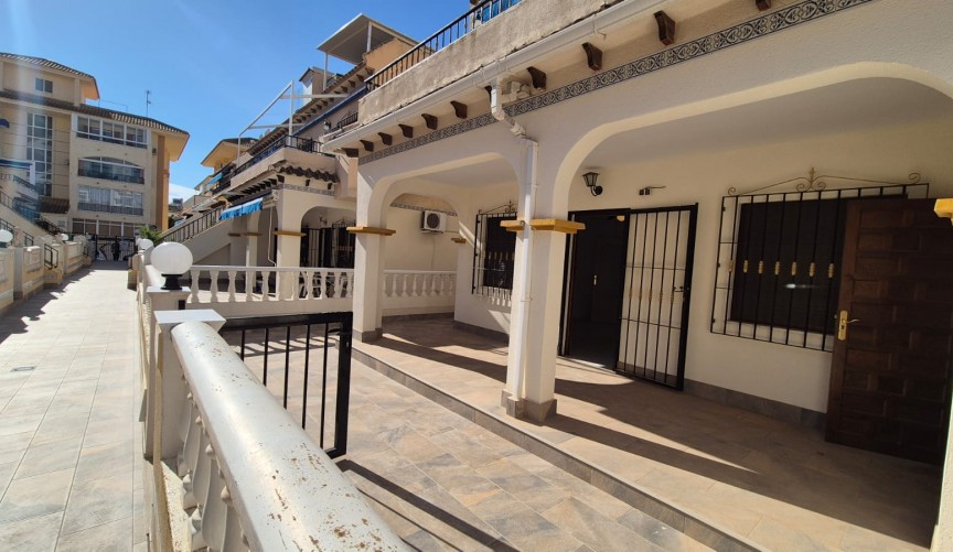 Resale - Bungalow -
La Mata - Costa Blanca