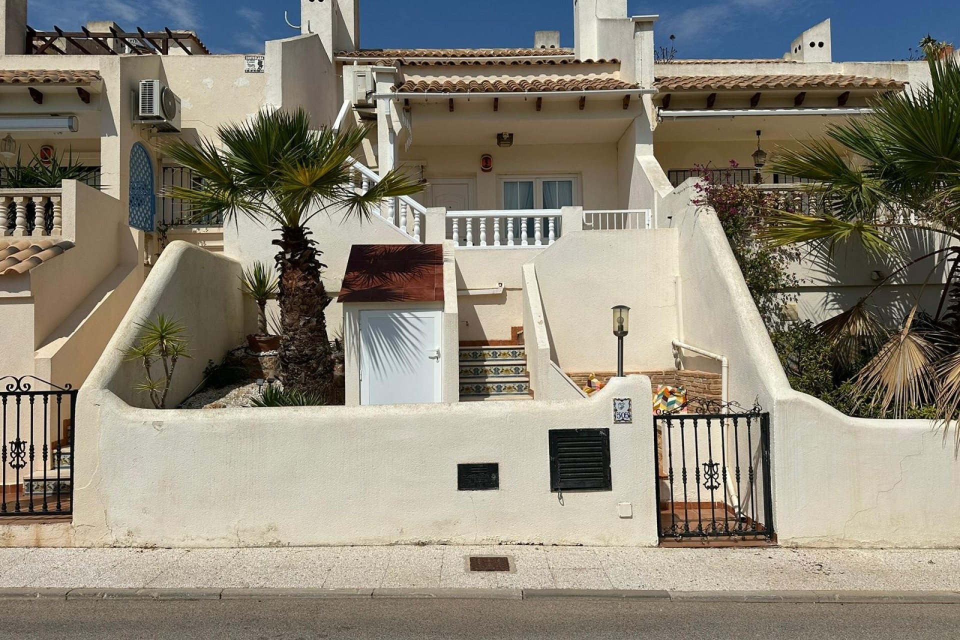 Resale - Bungalow -
Orihuela Costa - Costa Blanca