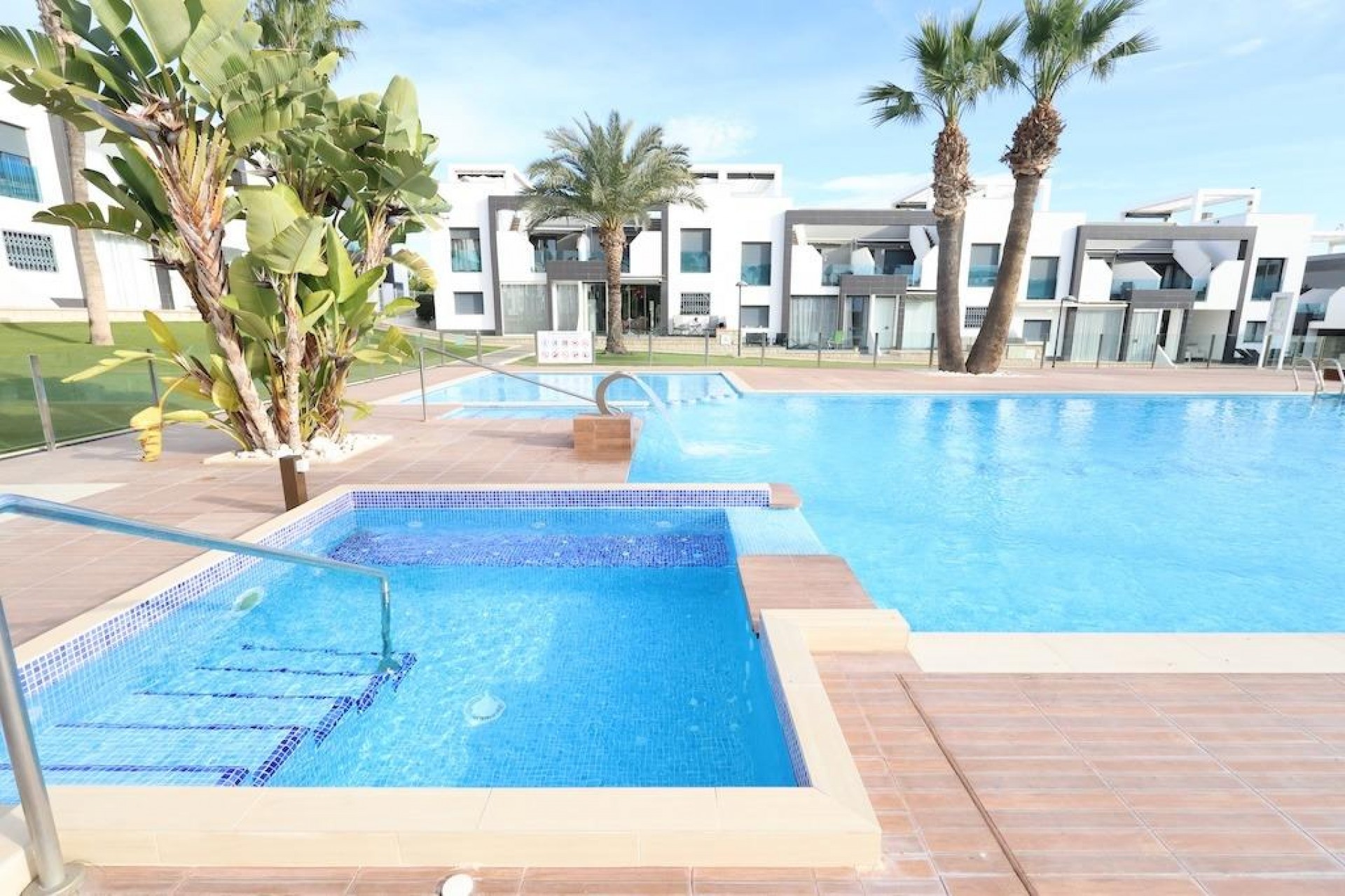 Resale - Bungalow -
Orihuela Costa - Costa Blanca