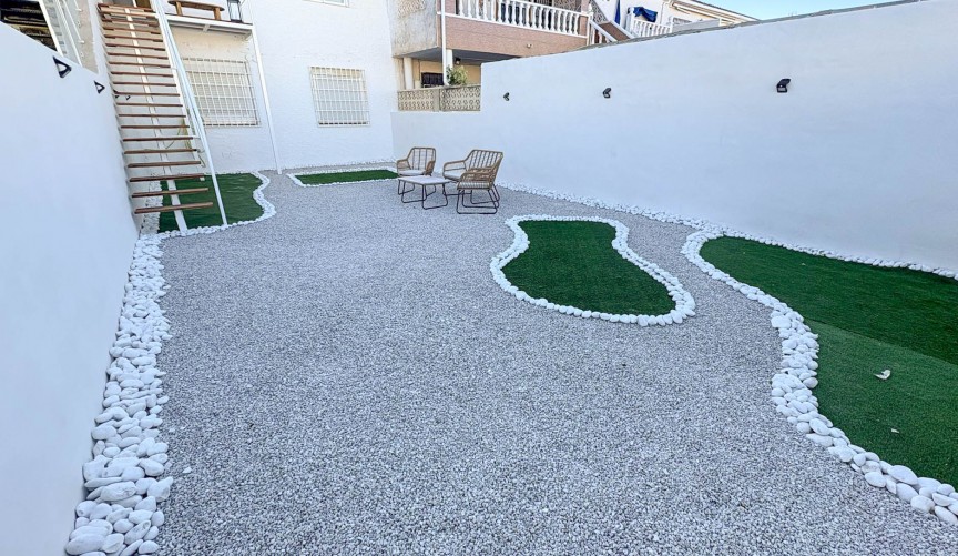 Resale - Bungalow -
Orihuela Costa - Costa Blanca