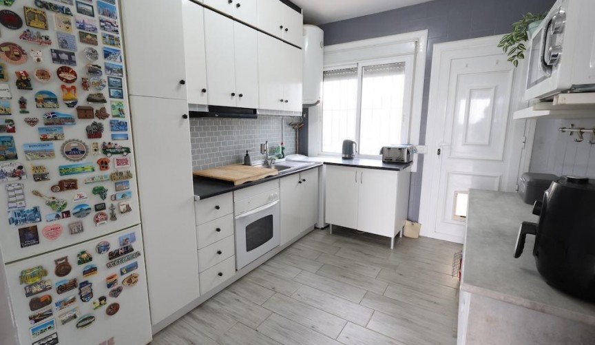 Resale - Bungalow -
Orihuela Costa - Costa Blanca