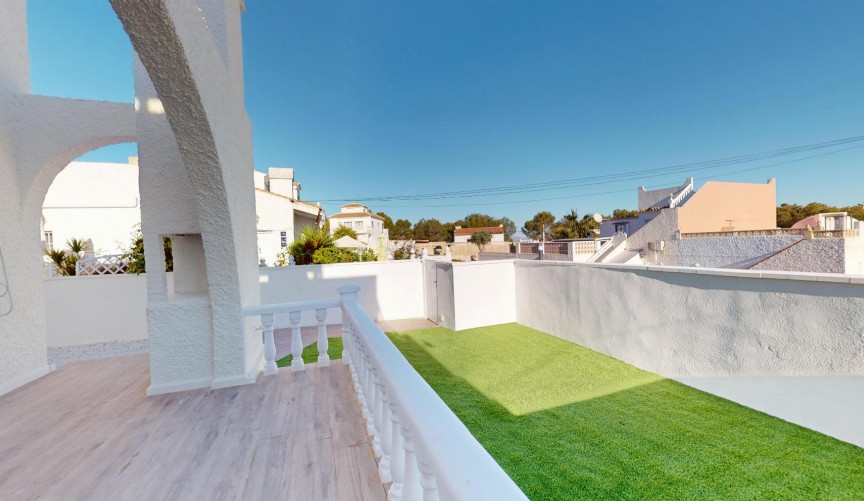 Resale - Bungalow -
Orihuela Costa - Costa Blanca