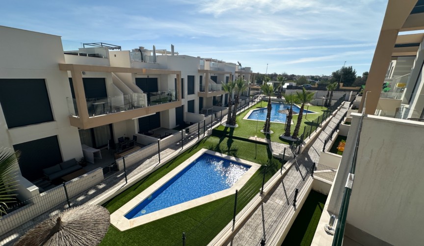 Resale - Bungalow -
Orihuela Costa - Costa Blanca