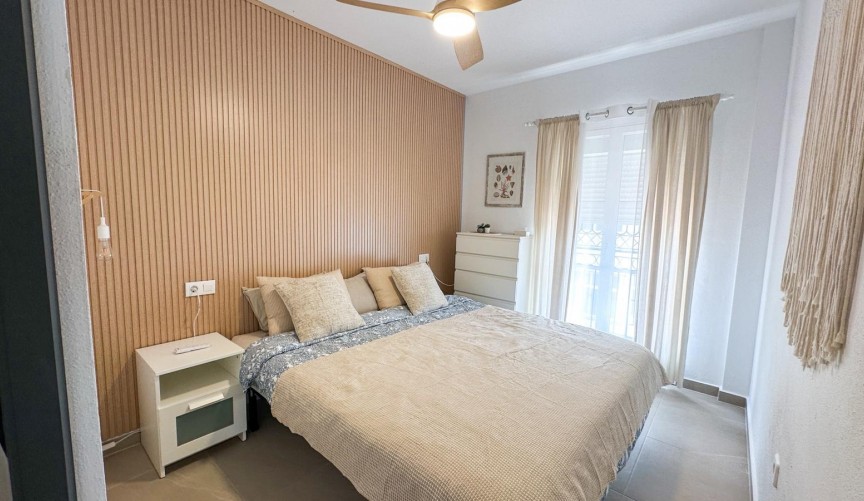 Resale - Bungalow -
Orihuela Costa - Costa Blanca