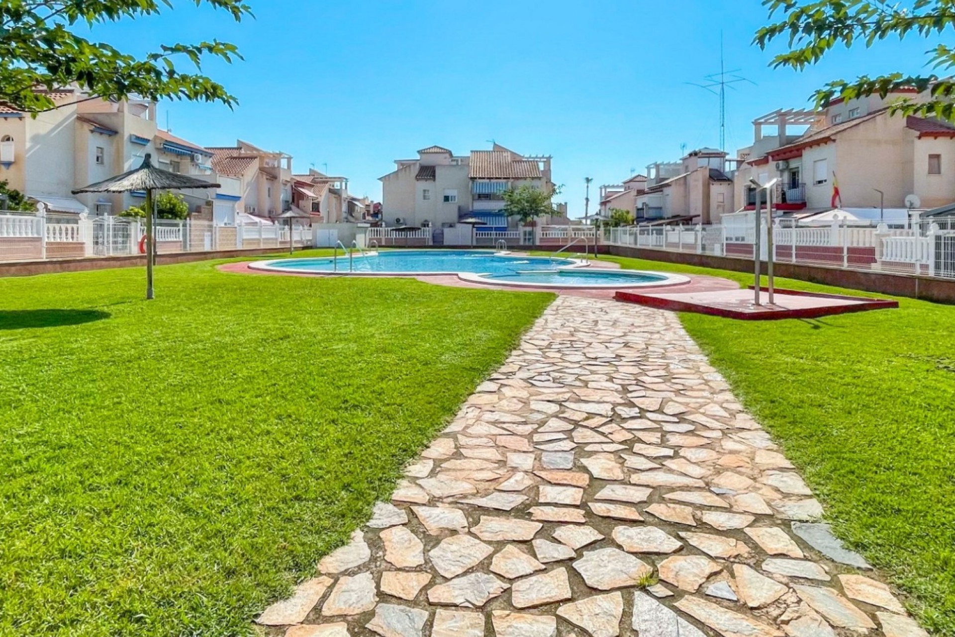 Resale - Bungalow -
Orihuela Costa - Costa Blanca