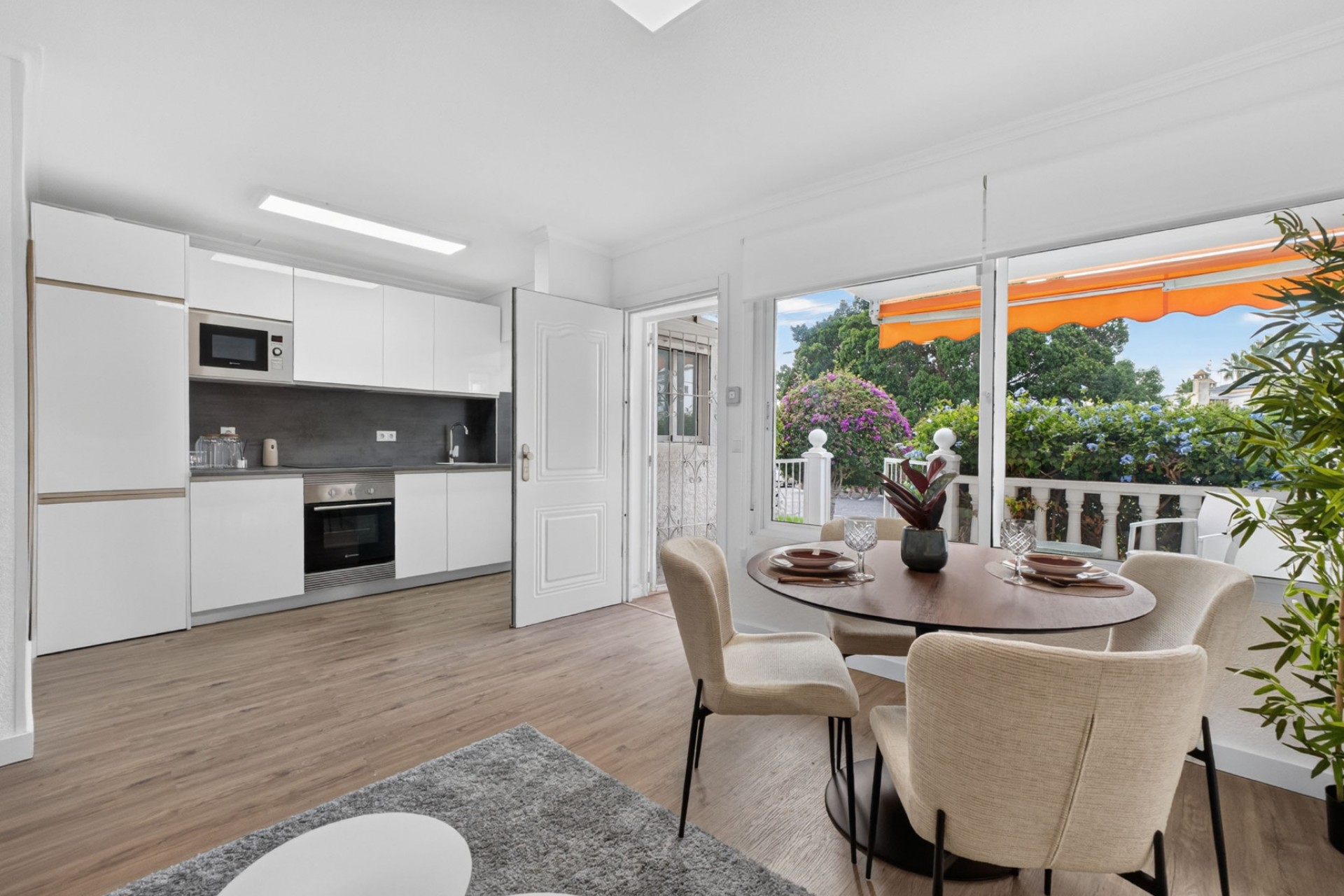 Resale - Bungalow -
Orihuela Costa - Costa Blanca