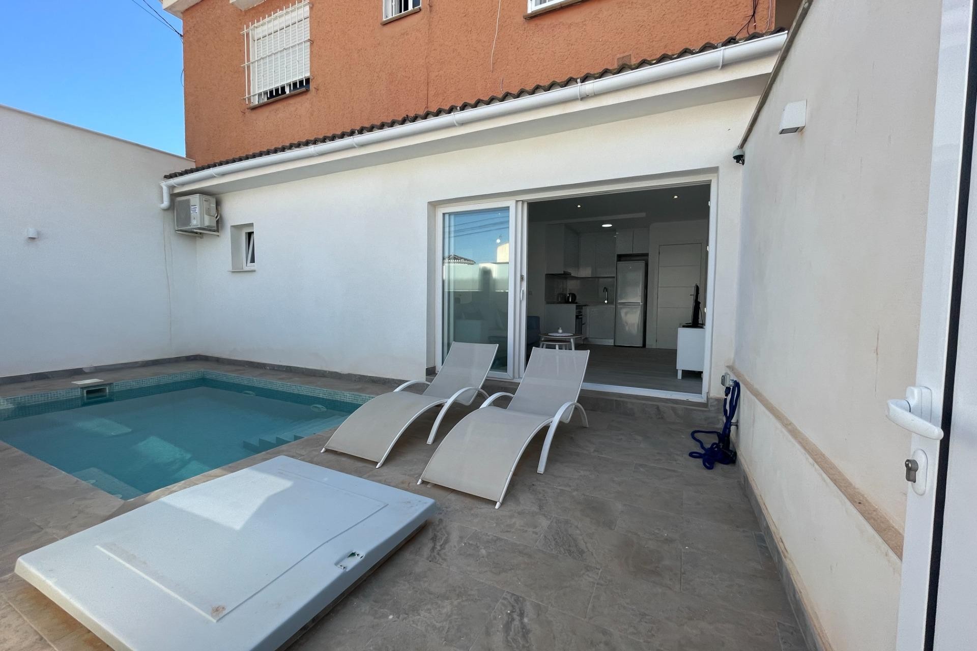 Resale - Bungalow -
Orihuela Costa - La Regia