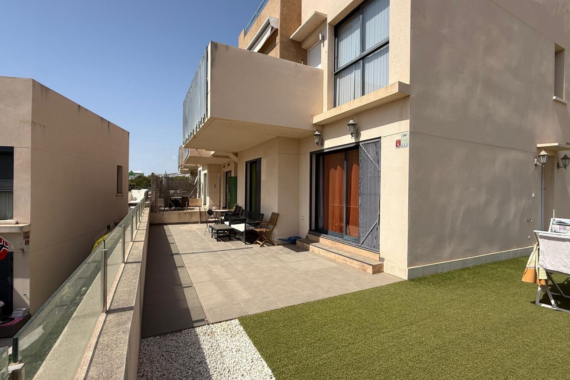 Resale - Bungalow -
Orihuela Costa - La Zenia