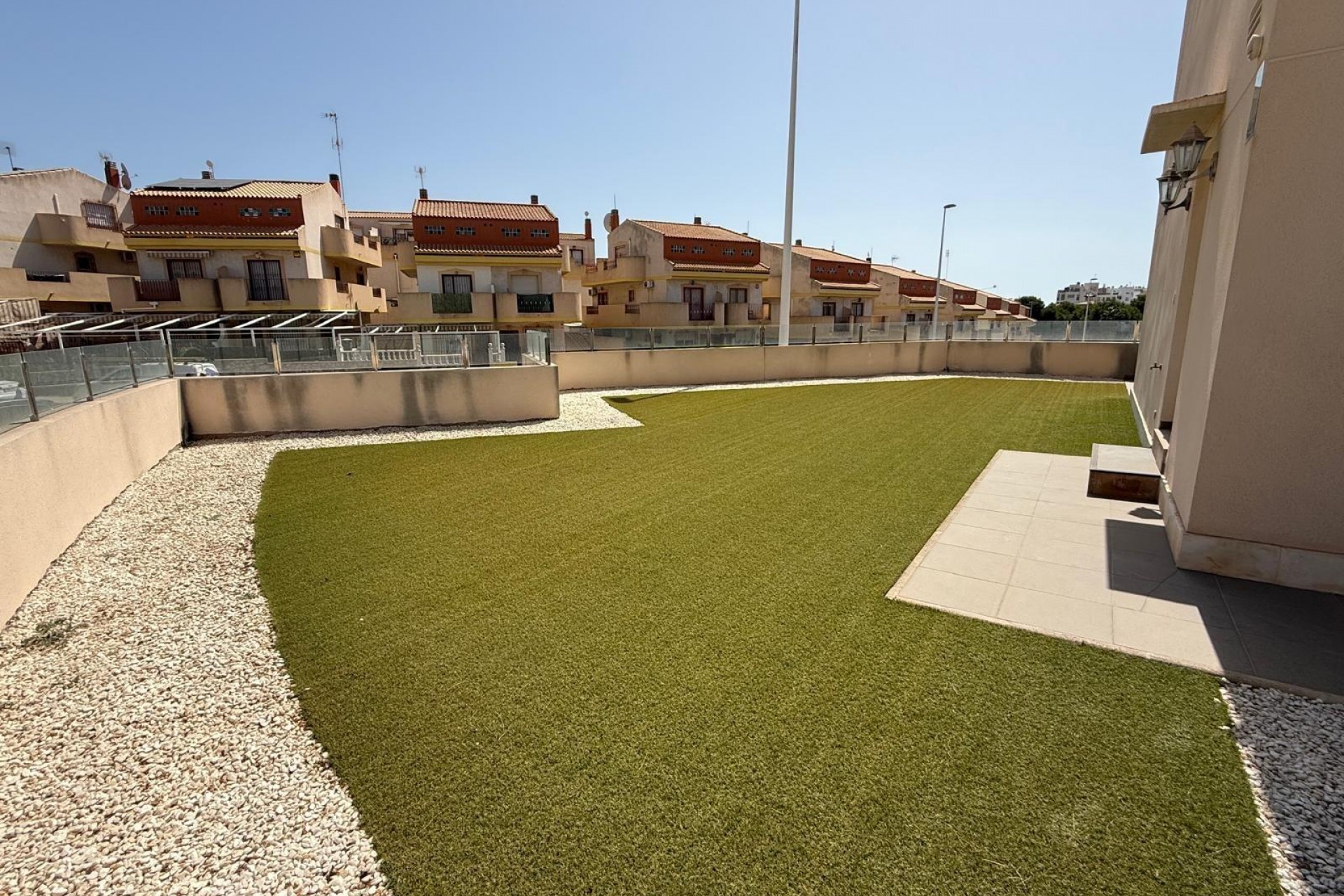 Resale - Bungalow -
Orihuela Costa - La Zenia