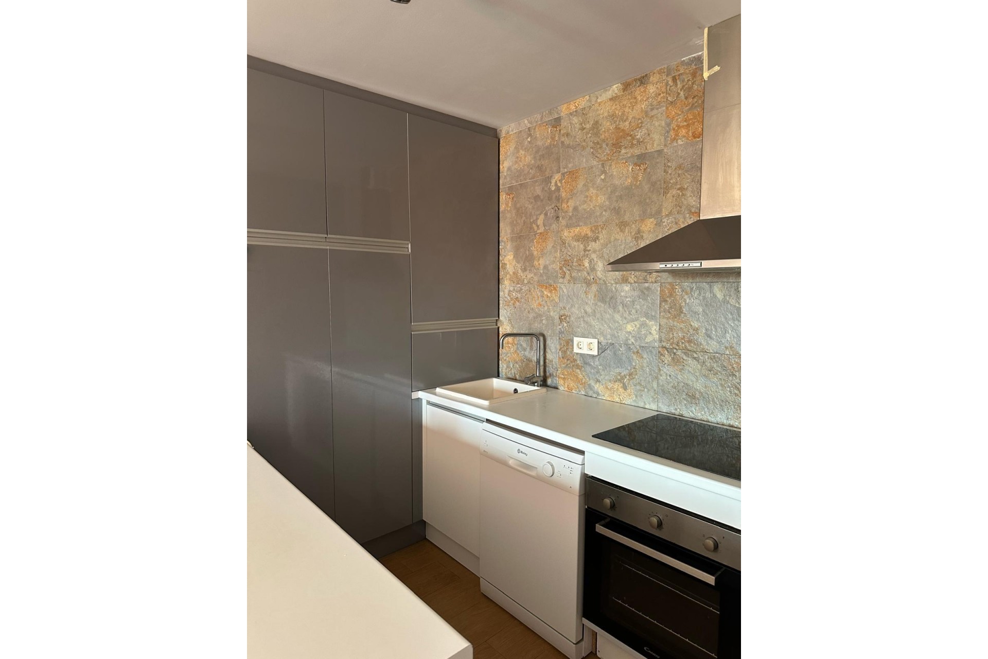 Resale - Bungalow -
Orihuela Costa - La Zenia