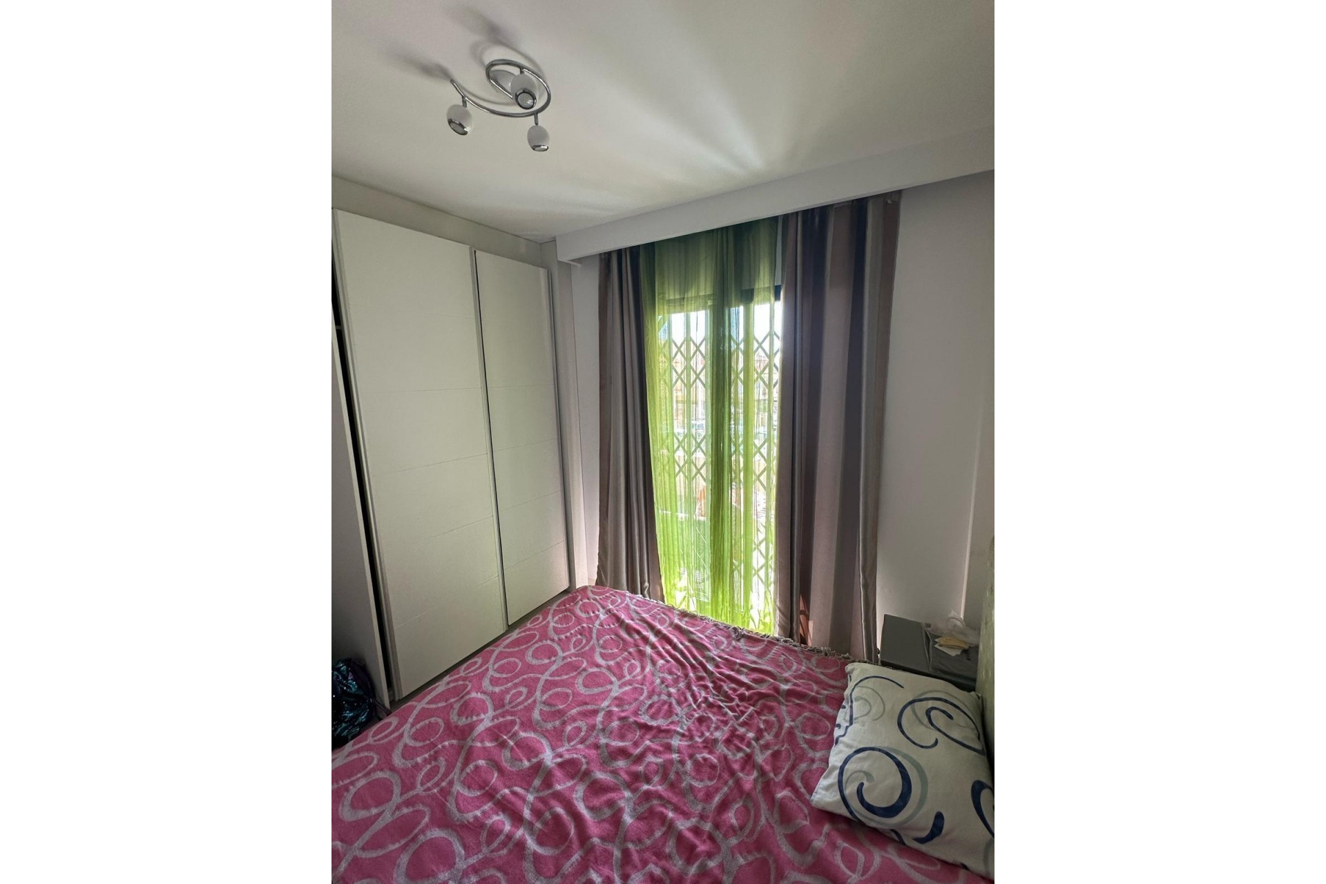 Resale - Bungalow -
Orihuela Costa - La Zenia