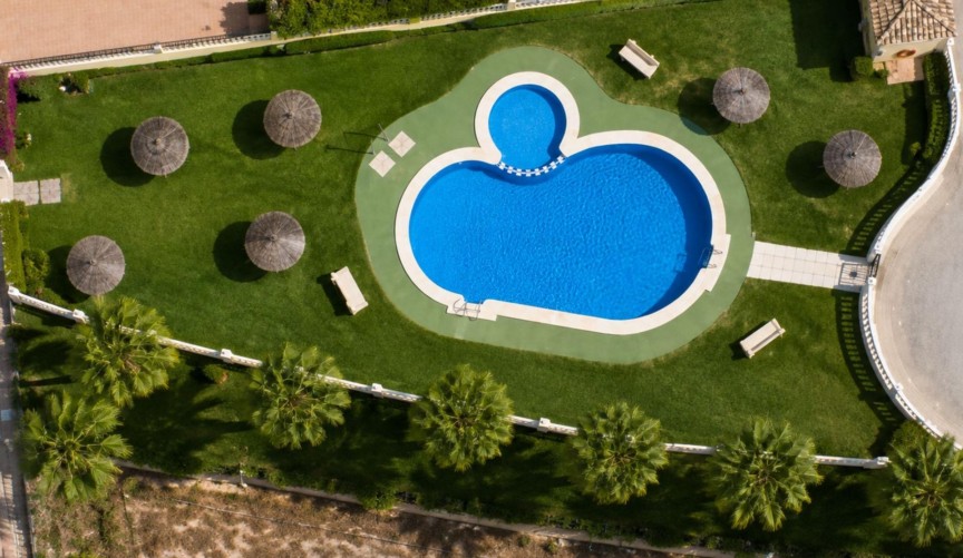 Resale - Bungalow -
Orihuela Costa - Lomas de Cabo Roig