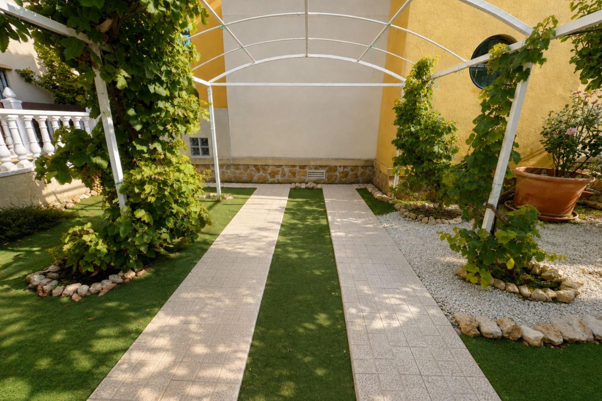 Resale - Bungalow -
Orihuela Costa - Lomas de Cabo Roig
