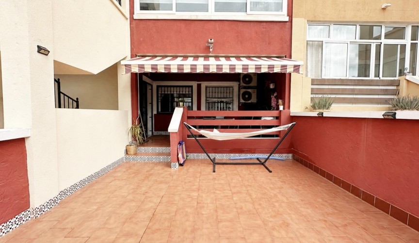 Resale - Bungalow -
Orihuela Costa - Los Altos
