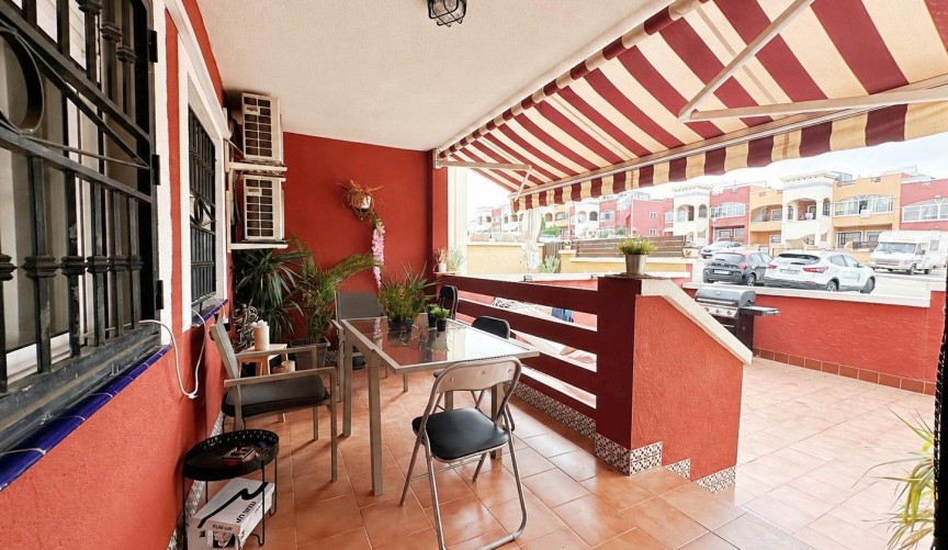 Resale - Bungalow -
Orihuela Costa - Los Altos