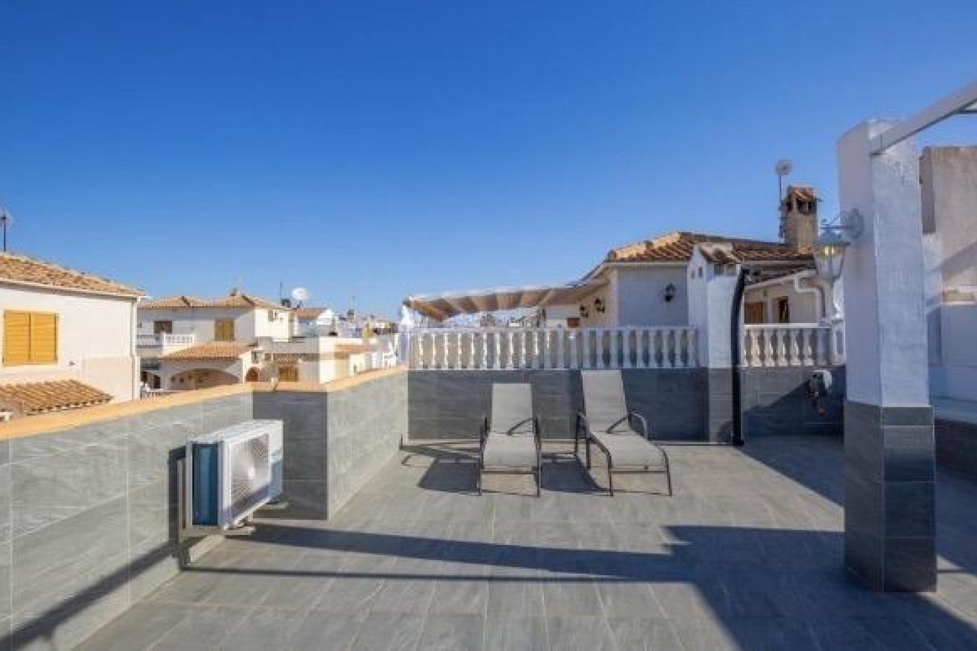 Resale - Bungalow -
Orihuela Costa - Playa Flamenca Norte